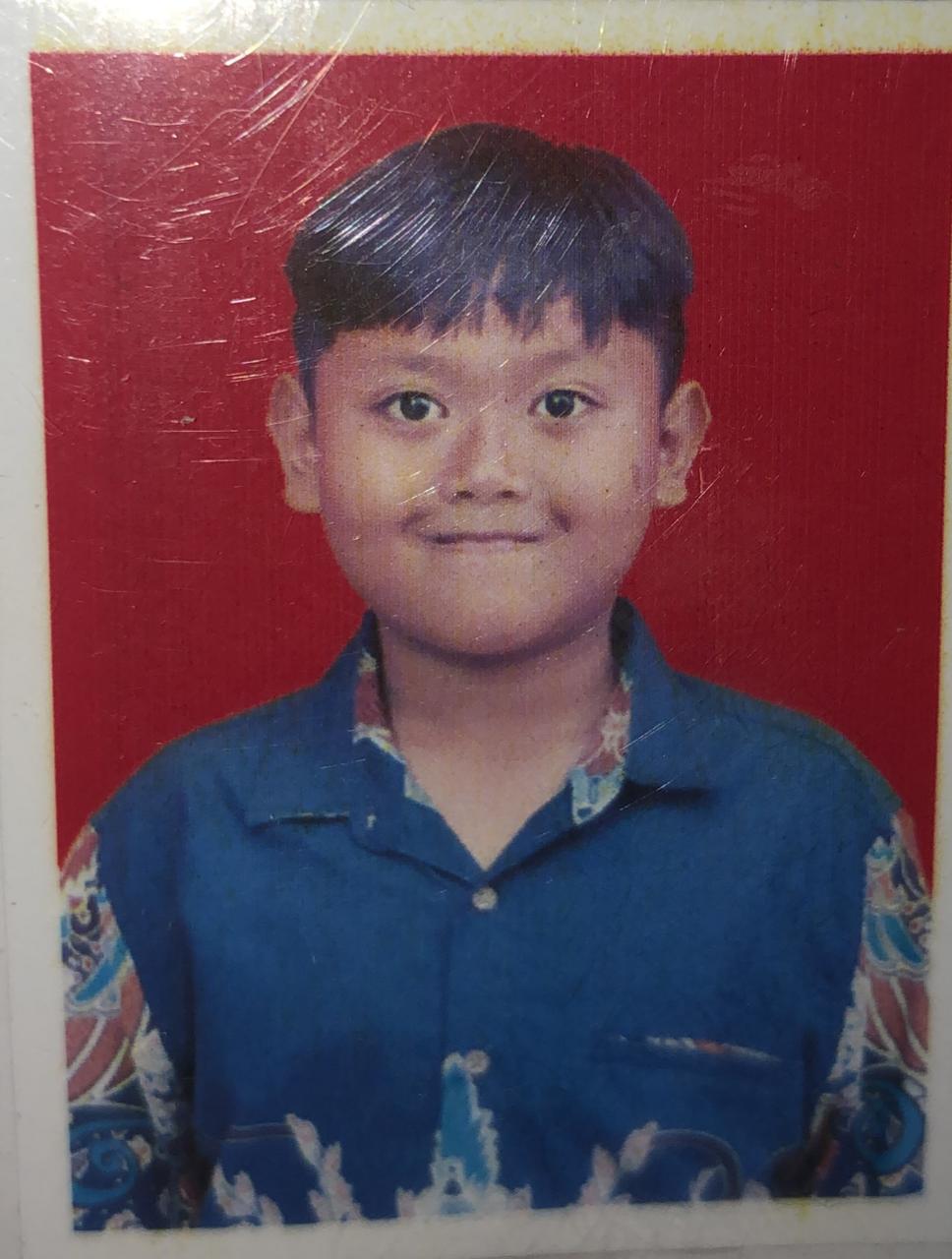 FRIZZI SHELA PUTRA SEAN