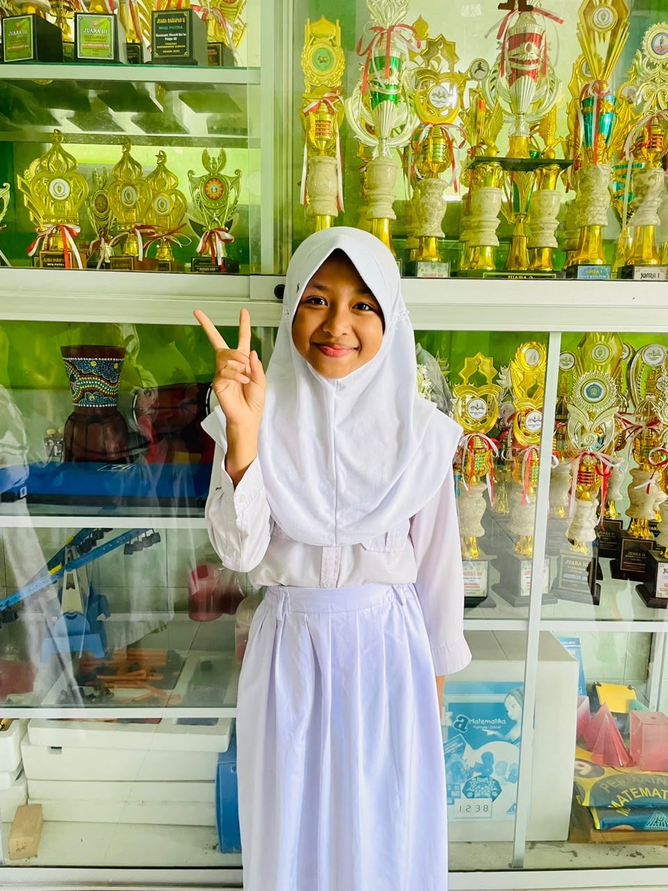 SHAFA AZIZAH SISWANTO